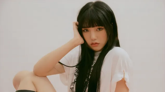 Mimi filmā “Dun Dun Dance” MV Shoot (2021) no grupas “Oh My Girl” (K-Pop Band) 4K fona tapete