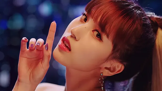 Mina 在“Fancy”MV 拍摄两次（K-Pop 乐队） 4K 壁纸