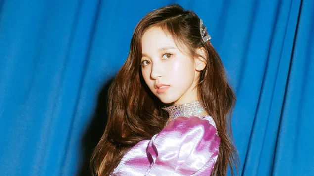 مينا في تصوير الفيديو الموسيقي "Feel Special" من Twice [K-Pop Band] 8K خلفية