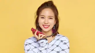 mina myoui iz 'twice' (k-pop band) prenos
