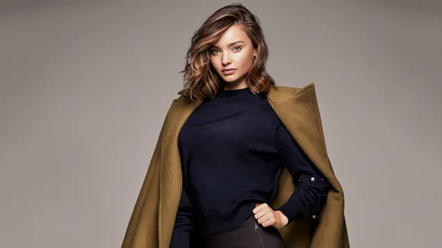 Mi Lan Da *Ke Er  (miranda kerr) - Lu Yi Wei Deng  (louis vuitton) Pai She  Xia Zai