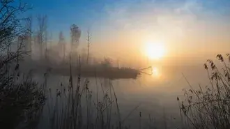 Štampa Misty Sunrise na platnu 4K pozadina