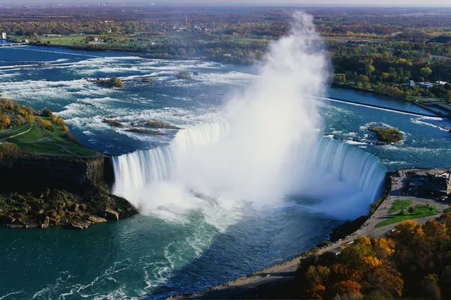 Mit ihrer welligen und atemberaubenden Landschaft sind die Niagarafälle einer der Orte, die man gesehen haben muss