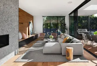 모던하고 세련된 넓은 거실 8 2K 배경화면