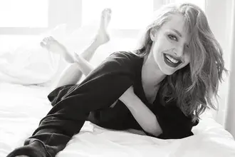Tapeta Monochromatický: Amanda Seyfried 4K