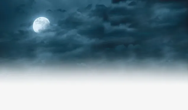 Maan in bewolkte nacht