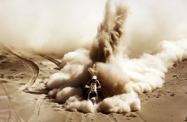 Motocross in Desert 2K wallpaper