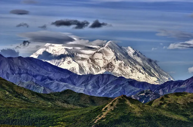 Mount Mckinley-hegységre néző kilátás a Denali Nemzeti Parkból 4K háttérkép