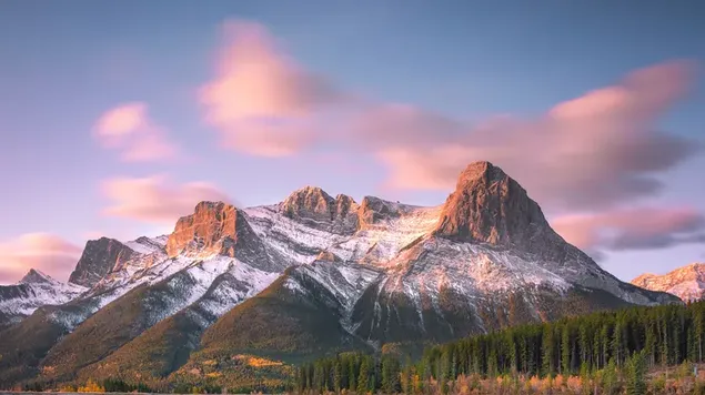 Mountain in Canada 4K wallpaper