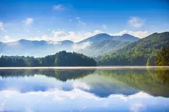 Tapeta Horské jezero odraz 2K