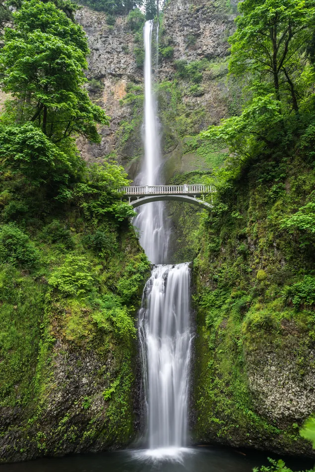 Natur-Wasserfall