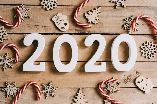 Natures year 2020 di atas meja kayu dengan argumen Natal 4K wallpaper