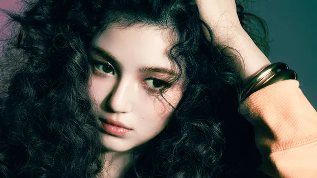 دانييل من فرقة NewJeans | جلسة تصوير ألبوم "How Sweet" 4K خلفية