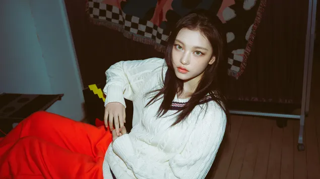 haerin iz newjeans - s''emki klipa <<how sweet>> skachat'