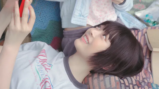 newjeans se hanni | 'bubble gum' mv shoot aflaai