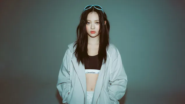 hanni von newjeans | dreharbeiten zum album ,,how sweet'' herunterladen