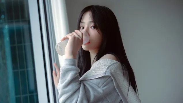 Minji من NewJeans - تصوير الفيديو الموسيقي لأغنية "Bubble Gum". 4K خلفية