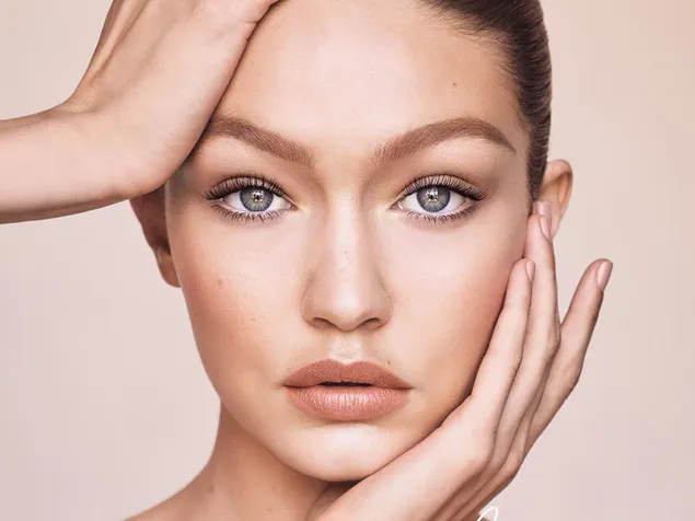 Người Mẫu Xinh Đẹp 'Gigi Hadid' (Cận Mặt) | Maybelline Chụp Ảnh tải xuống