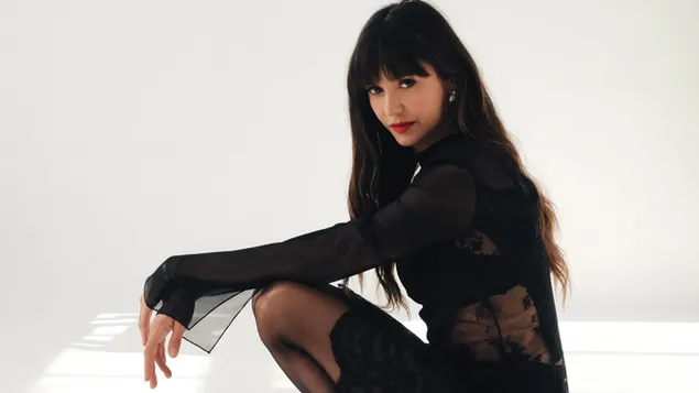 'nina dobrev' rose & ivy journal shootille lataa