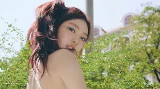 Supernova MV 촬영에서 Aespa의 Ningning 4K 배경화면