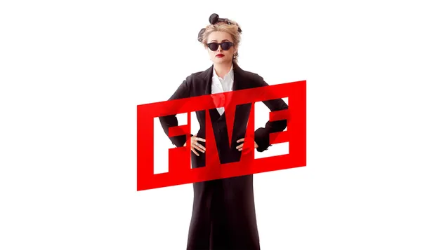 muat turun ocean's 8 - helena bonham carter