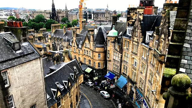 uulhan nalssiwa seukoteulraendeu edeunbeoreoyi oraedoen geonmul daunrodeu