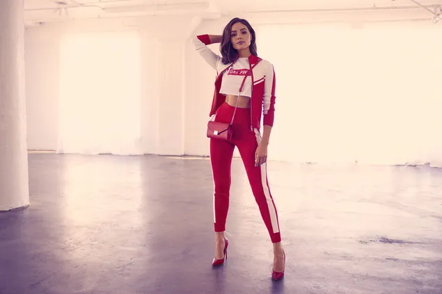 אוליביה קולפו | צילום Girl Power 4K טפט