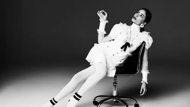 オリビア・カルポ | 社会誌の写真撮影 6K 壁紙