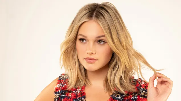 Olivia Holt - Blonde amerikanische Schauspielerin herunterladen