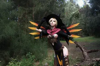 Gra Overwatch - Cosplay Miłosierdzia 4K tapeta