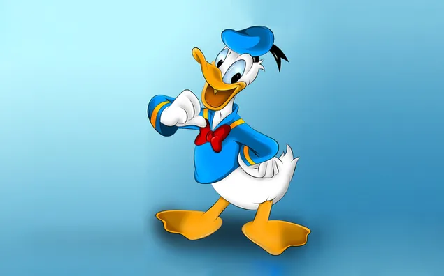 Pato Donald con gorra azul, traje de marinero, pico amarillo y pies amarillos frente a un fondo azul claro y azul oscuro