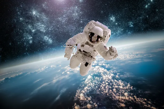 Foto de astronauta en el espacio entre estrellas y nubes. 4K fondo de pantalla