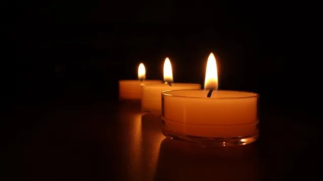 Chụp ảnh, 3 ngọn nến nhỏ thắp sáng tải xuống