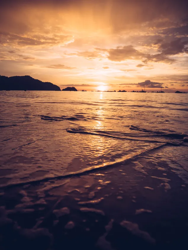 日没時の海岸の写真 4K 壁紙