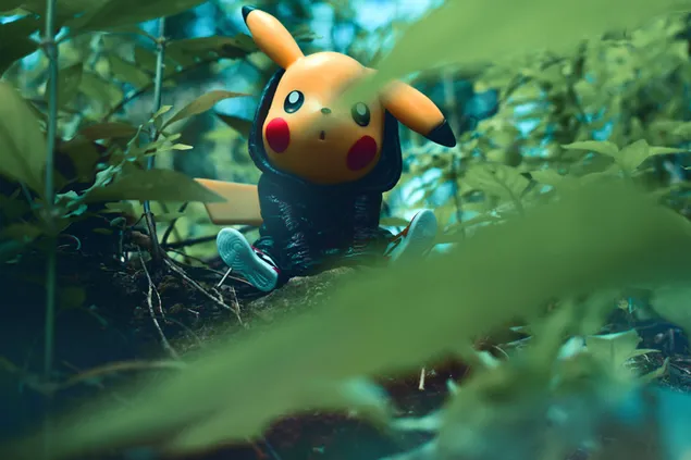 葉の後ろのピカチュウのおもちゃ、ポケモン ダウンロード