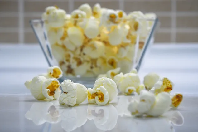 Taustakuva Paukkumaissi! Valmiina elokuva-iltaan 4K