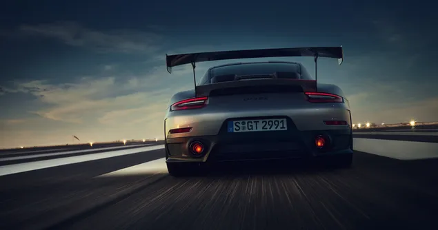 Taustakuva Porsche GT2 peränäkymä 4K