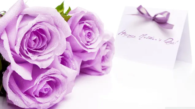 Kartu ucapan bunga ungu yang dirancang untuk perayaan acara khusus hari ibu unduhan