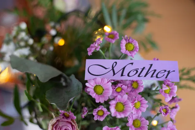 Hình nền Bó hoa tím tặng mẹ nhân ngày của mẹ 4K