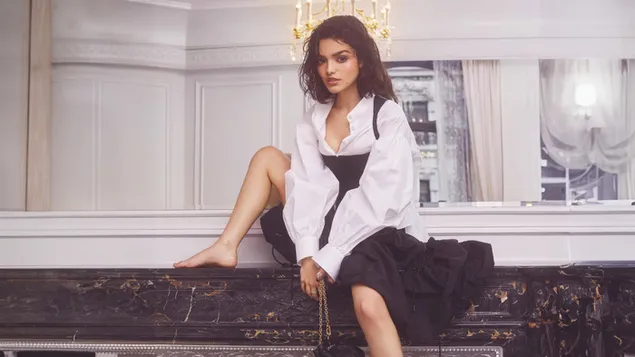 רחל זגלר | צילומי מגזין הזכוכית 4K טפט