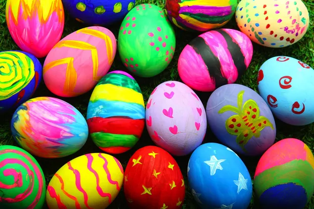 Telur berwarna pelangi untuk perayaan hari paskah