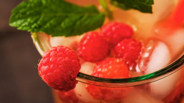 koktel od malina sa mentom preuzmi