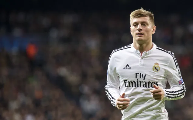 שחקן הכדורגל של ריאל מדריד טוני קרוס 2K טפט