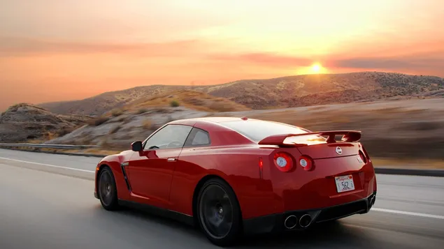 Red nissan skyline gt-r r35 trong bài kiểm tra tốc độ trên đường tải xuống