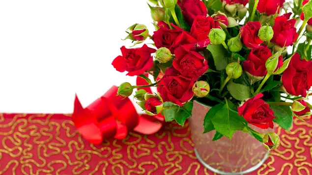 Red roses in the vase