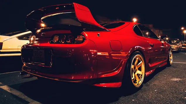 夜の赤いトヨタスープラ 4K 壁紙