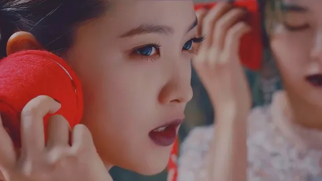 Red Velvet 在《Psycho》 M/V 中的华丽艾琳 4K 壁纸