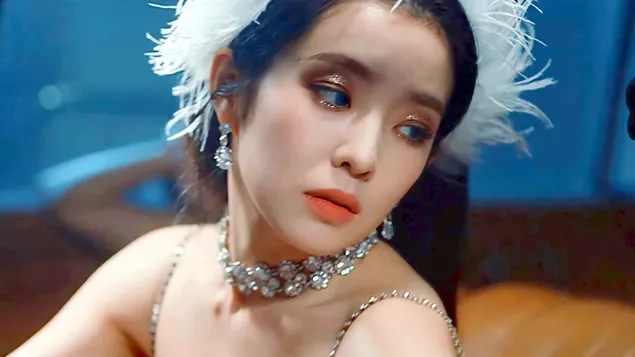 irene iz red velveta v 'psycho' m/v shoot prenos