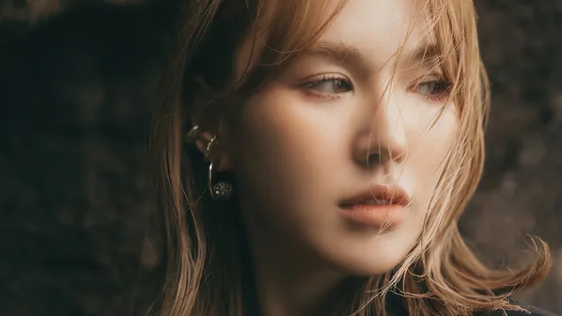 Red Velvet Wendy在《Like Water》MV中（拍摄2021） 4K 壁纸