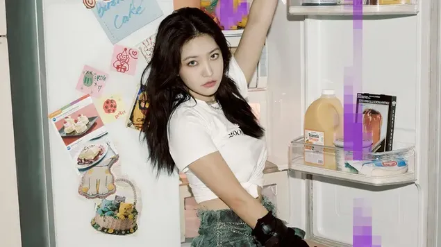 Red Velvet's Yeri במתכון מוזר ליום הולדת MV 4K טפט